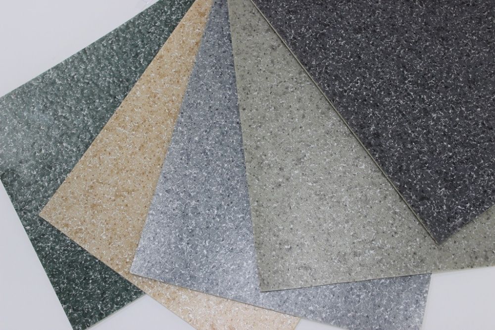 Підлогові покриття: лінолеум, ковролін, штучна трава, пвх плитка