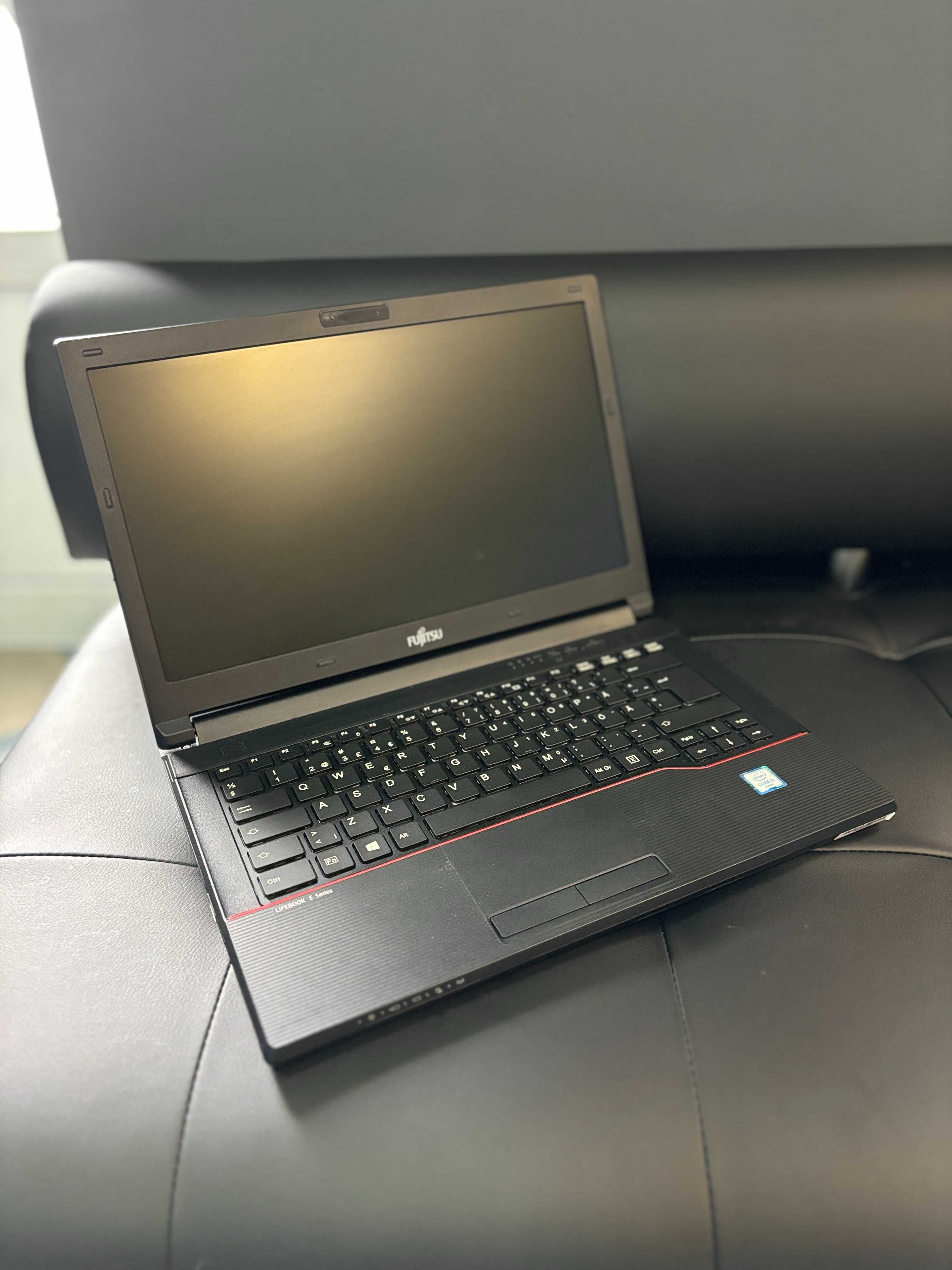 Ноутбук Fujitsu LIFEBOOK E546 14.0"\i3-6100U\SSD\Безкоштовна доставка