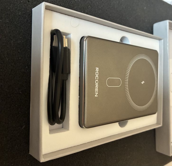 Повербанк Rocoren(магнітна зарядка)Type-c 10000
