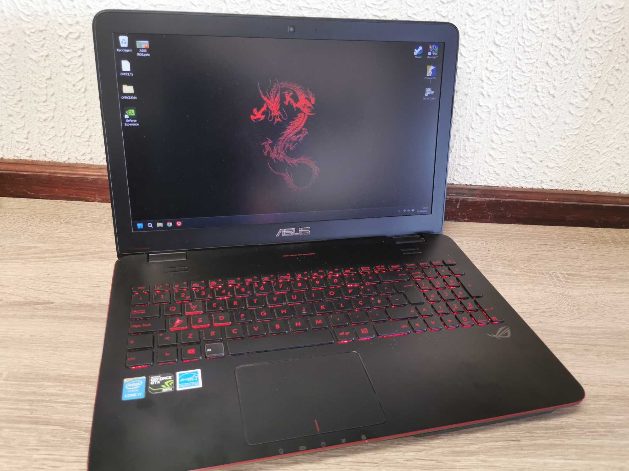 Portátil ASUS Republic Of Gamers Core i7 16GB ram SSD Windows 11