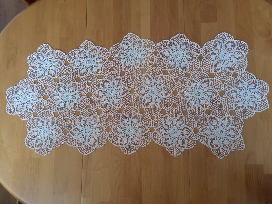 Serweta, bieżnik biały, szydełko