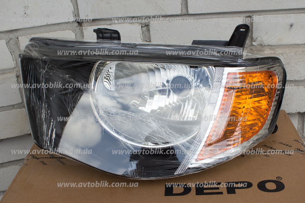 Передняя фара Mitsubishi L200, ASX, Colt, Outlander, Lancer, Pajero