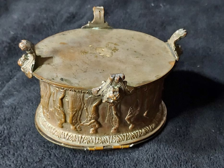 Guarda joias ou caixinha antiga