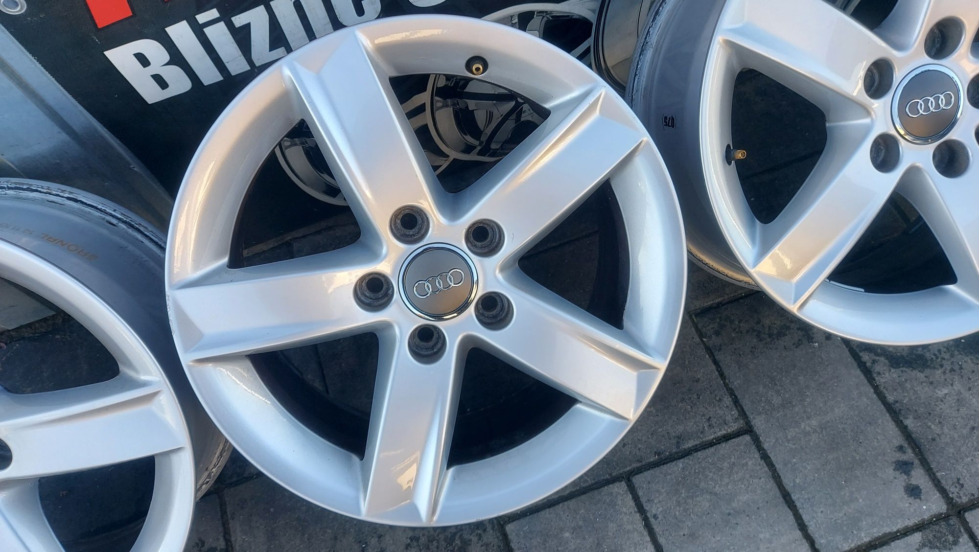 Alufelgi 16 cali 5x112 - Audi A4 B5 B6 B7 B8 B9 - Et46 Piasta 66.6mm