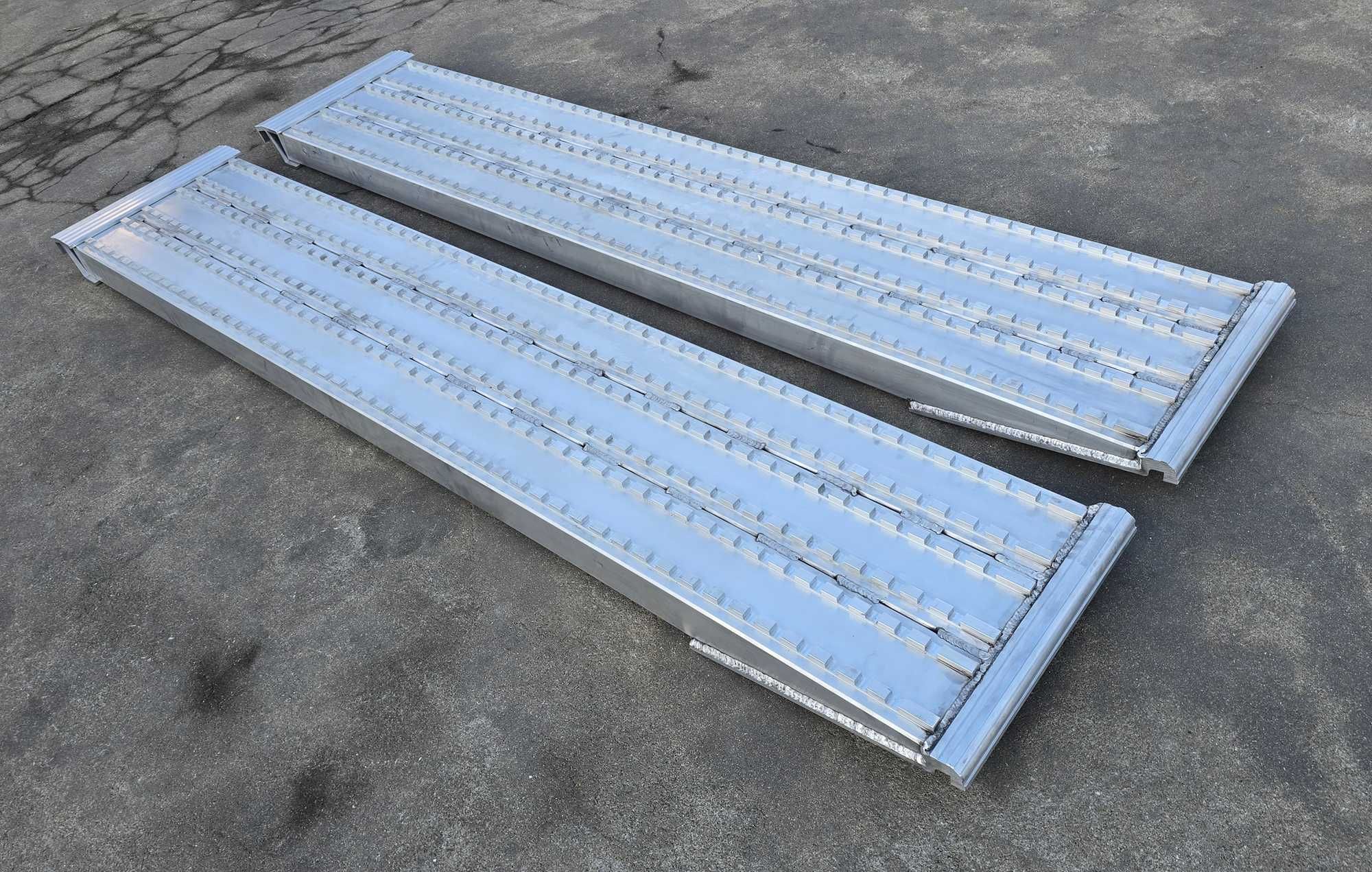 Najazdy aluminiowe PROFESSIONAL 3500x450x90mm mocowanie kątownik 7,5t.