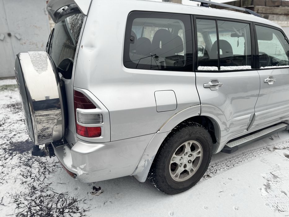 Mitsubishi pajero wagon