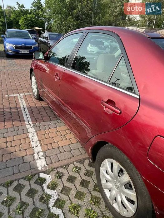 Автомобиль  Тойота