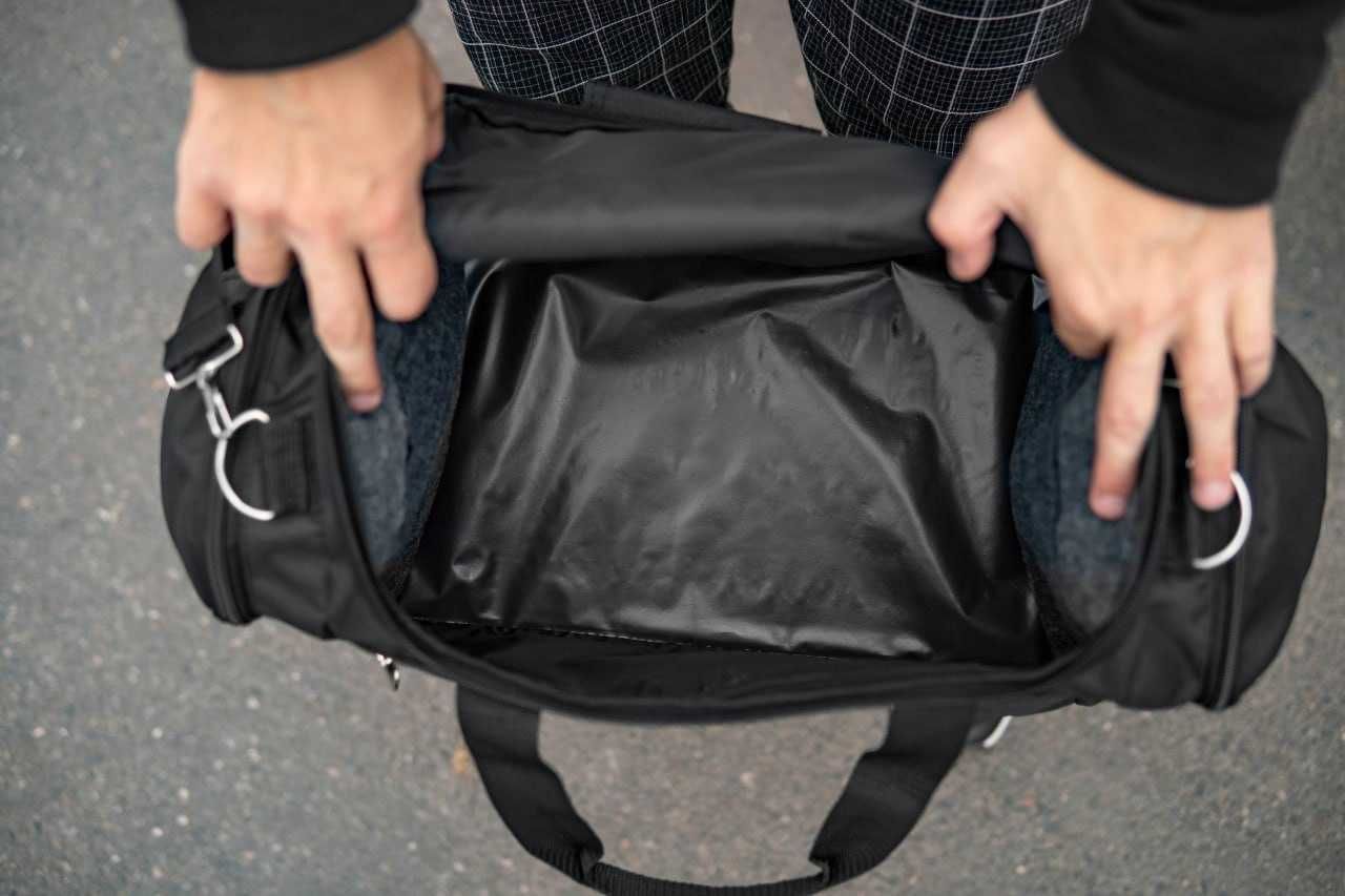 Мужская дорожная спортивная сумка NIKE Black чорная тканевая