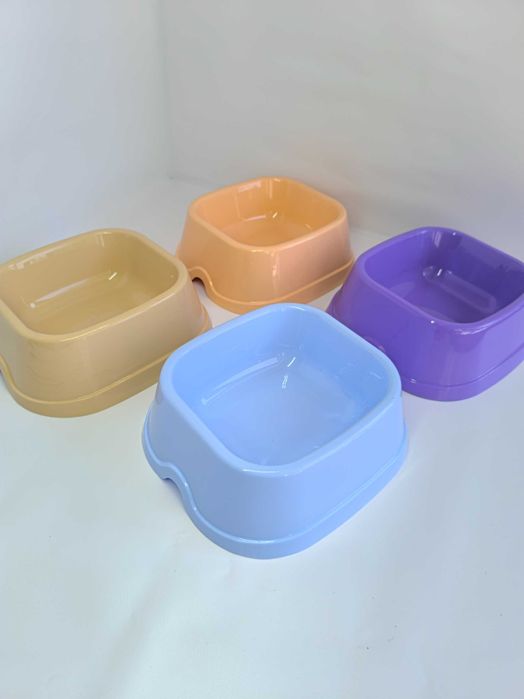 Миски для тварин для їжі та води котів собак пластикові різний розмір