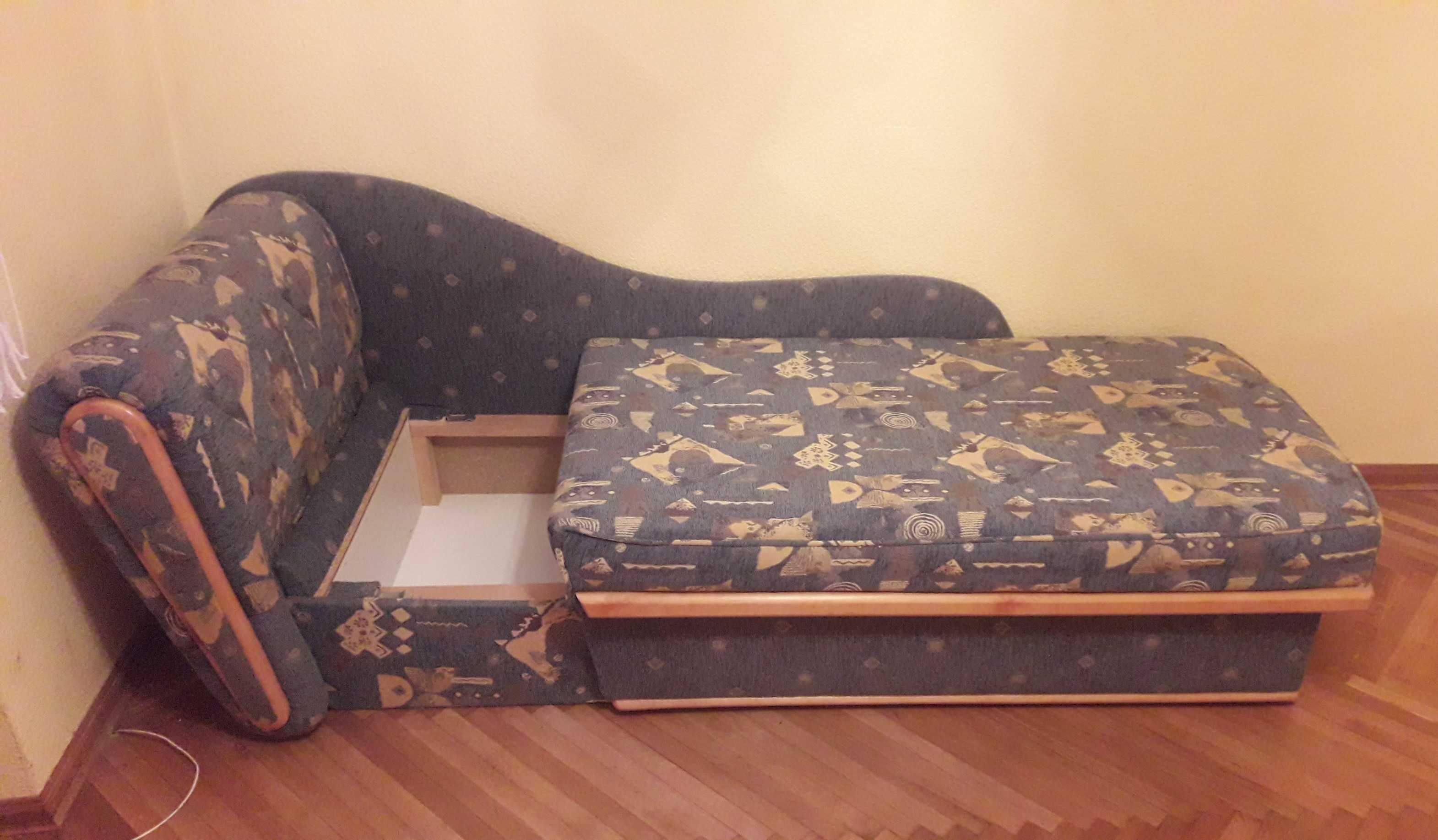 kanapa sofa niebieska rozkładana z pojemnikiem na pościel