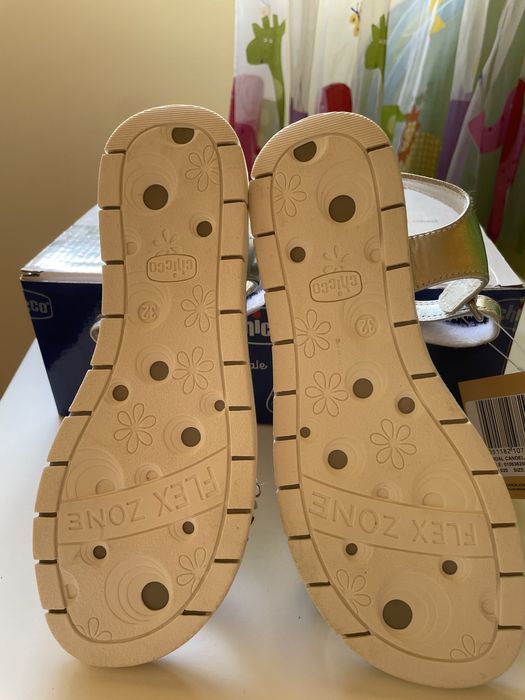 Sandalias chicco 32 novas