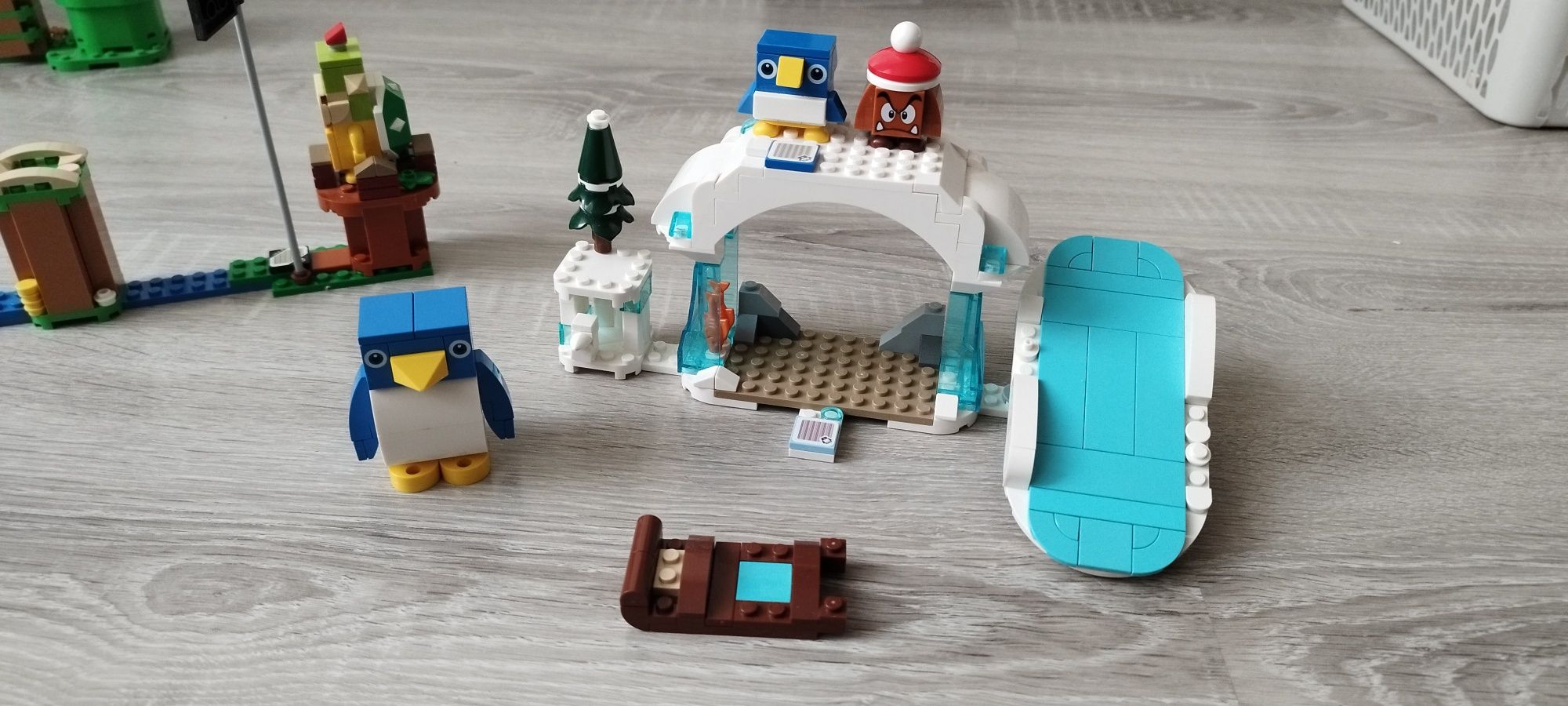LEGO Super Mario Bros zestaw startowy salta fuzzy'ego śniegowa przygod