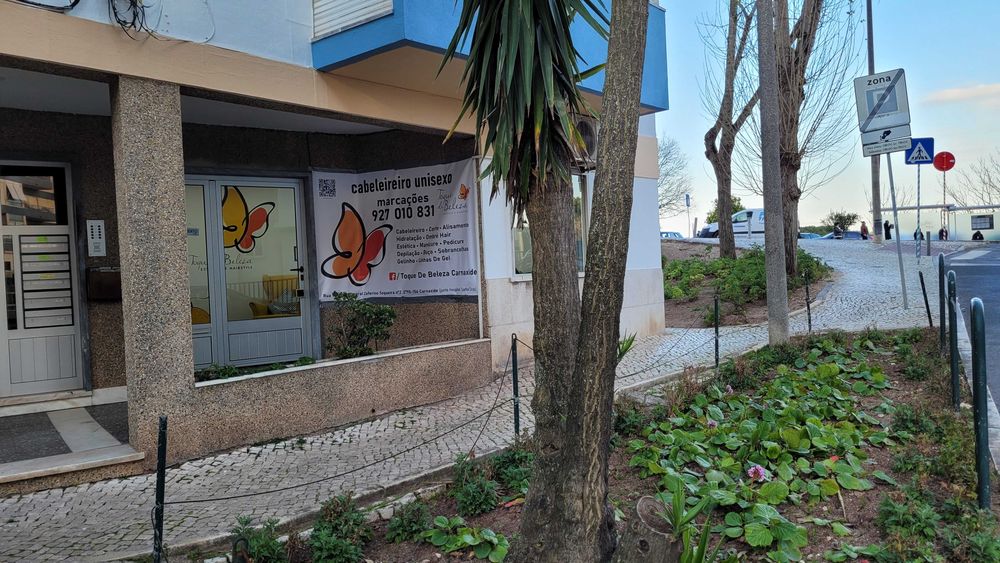 Cabeleireiro   e Barbeiro Carnaxide  pronto começar trabalhar