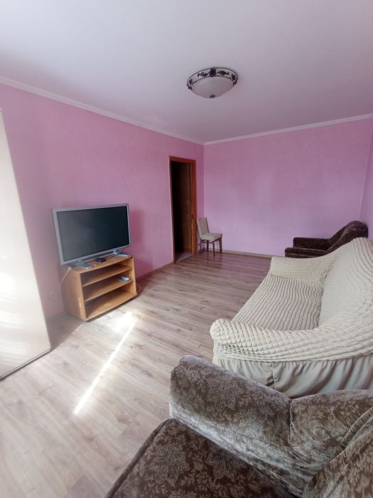 Оболонь , 2-кім. вул Героїв Азова,7 погодинно 600, подобово