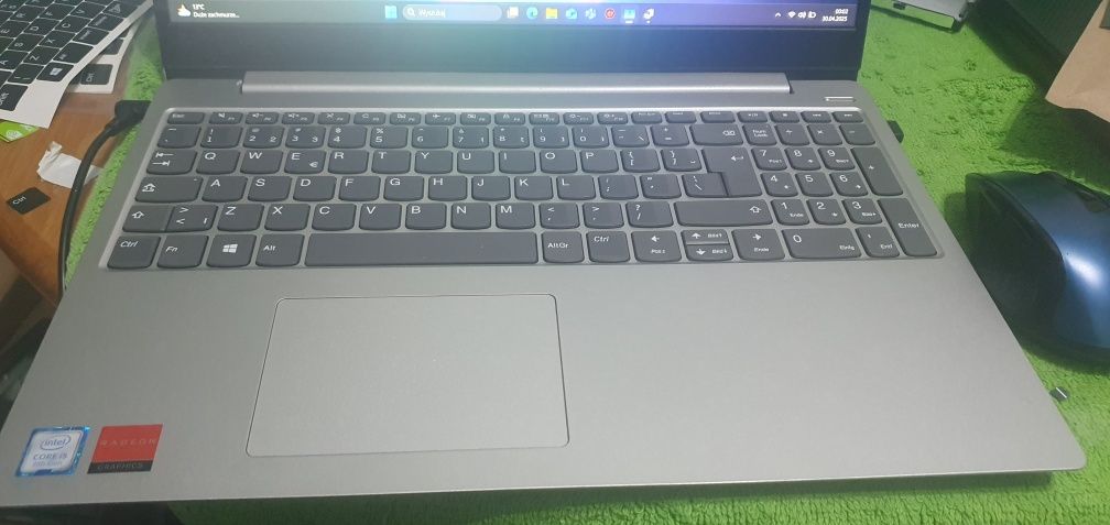 Laptop Lenovo ideapad 330s stan idealny