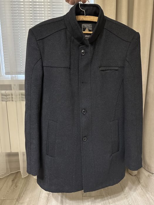 Чоловіче пальто ……..