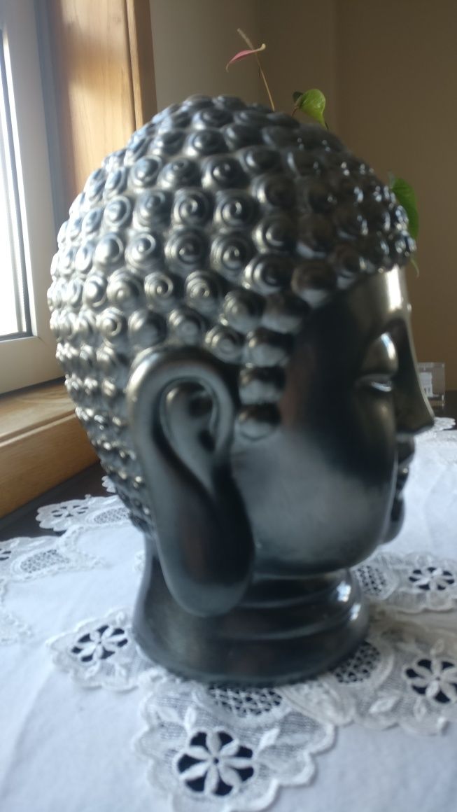 Buda, busto, em perfeito estado