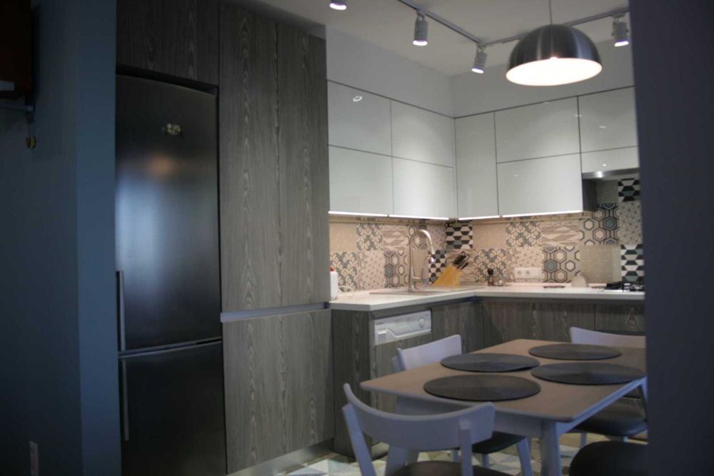 Оренда!  Угорська 12. Новобудова Дизайн Ремонт. з Підземним Паркінгом!