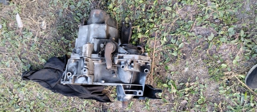 глушник,  форсунки, кпп JB1 974 зчеплення