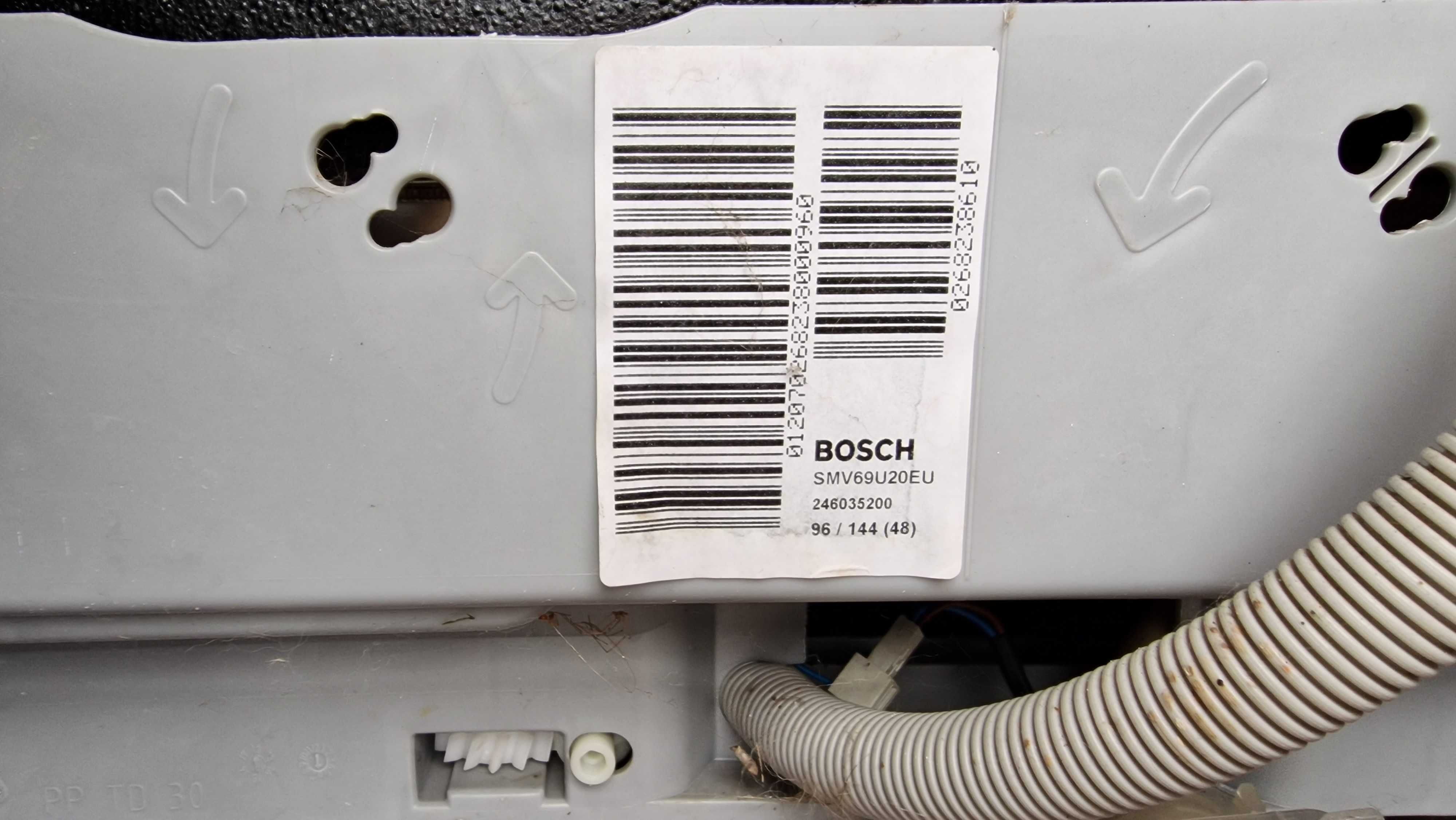 Zmywarka Bosch z uszkodzona na części
