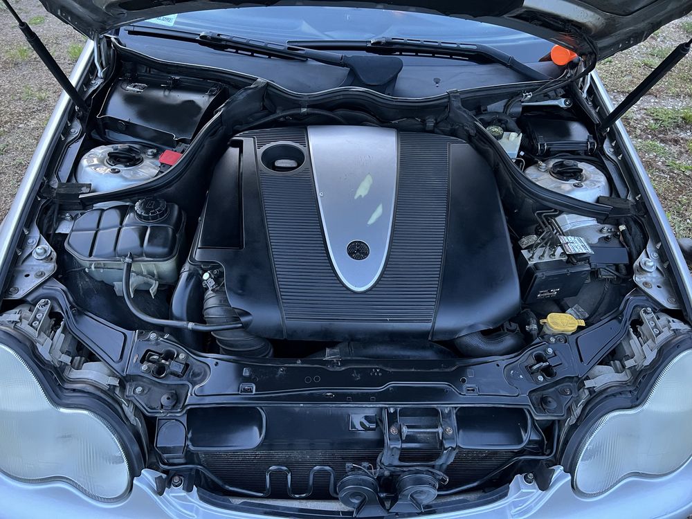 Mercedes Benz C200 CDI (w203)