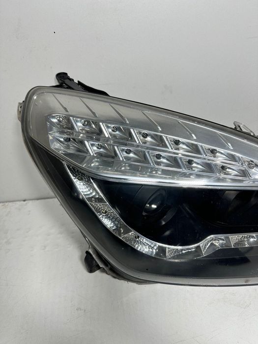 Lampy przód Daylight LED Opel Astra H 04-10 Czarne cana za 2st