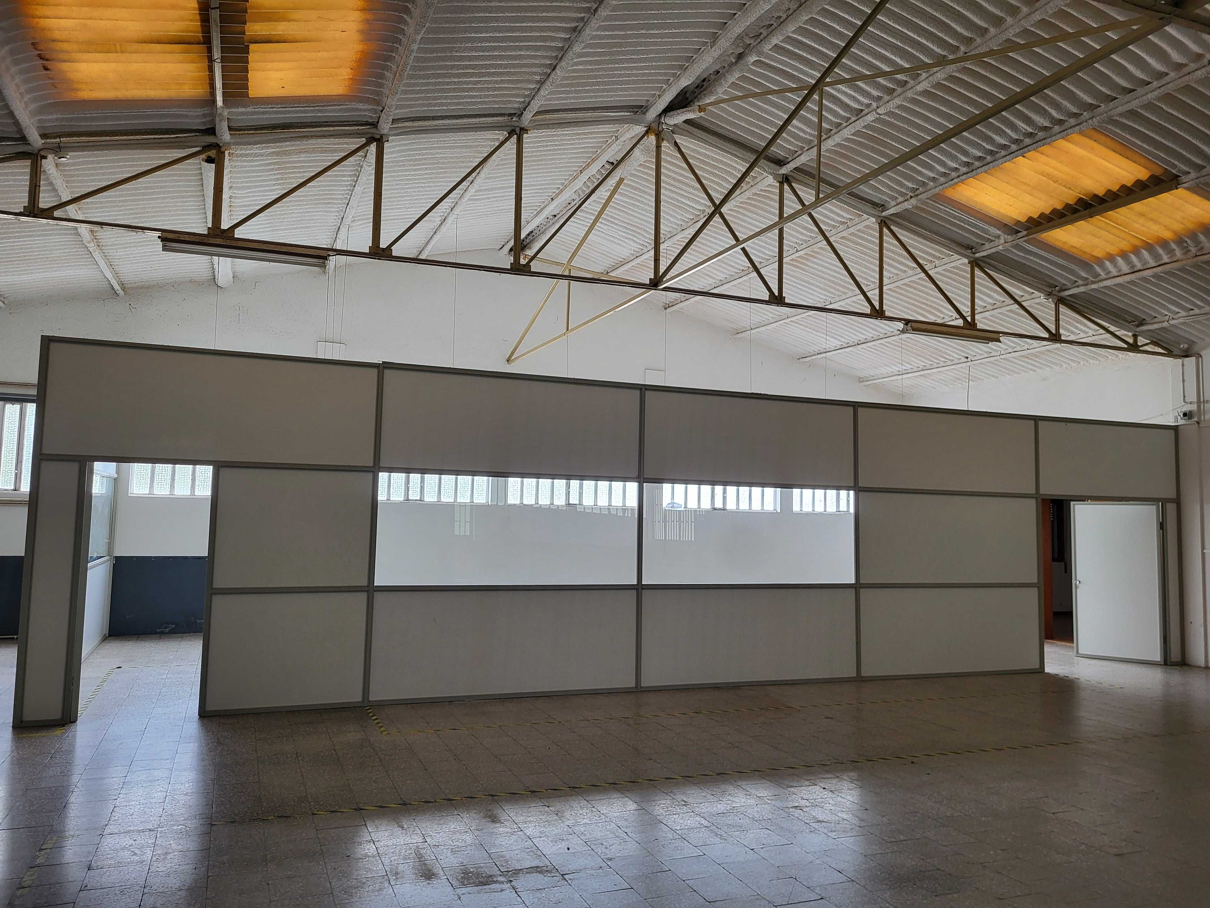 Arrendo pavilhão 1.280 m2 em São Roque  Oliveira Azeméis