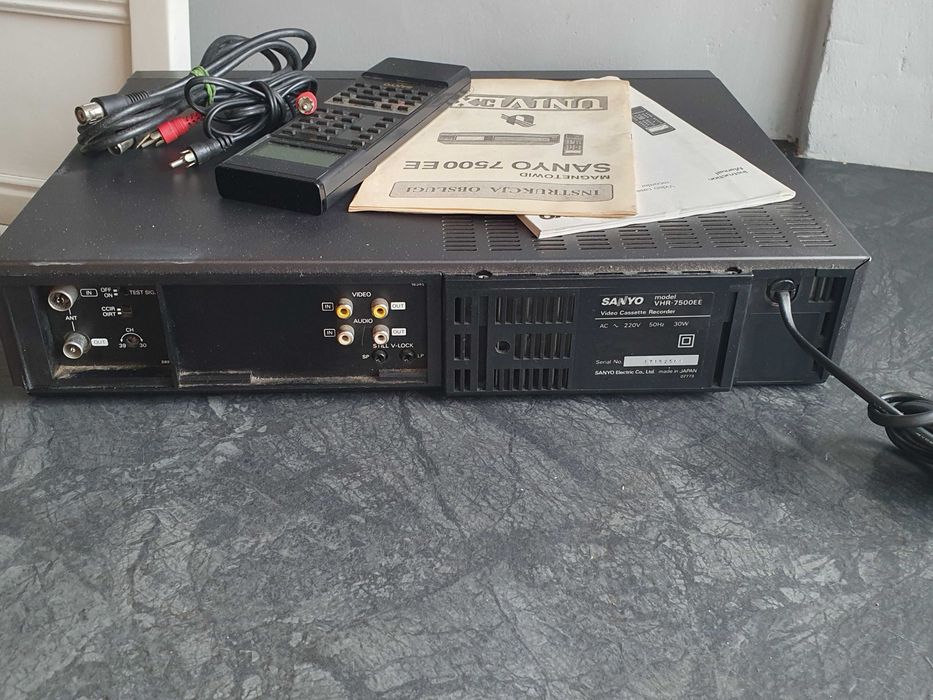 Japonski TV video DVD Magnetovid Sanyo VHR-7500EE