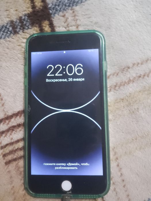 Телефон iPhone 7plus.