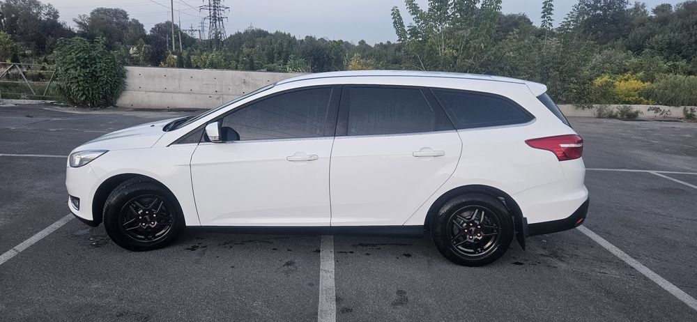 Продам Ford Focus офіційна