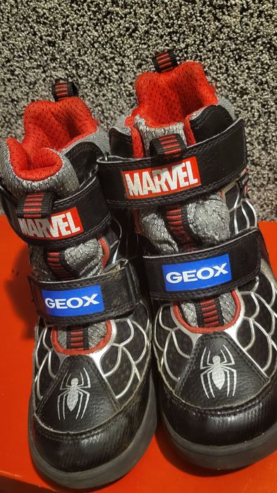 Buty  Geox zimowe chłopiece rozmiar 30.