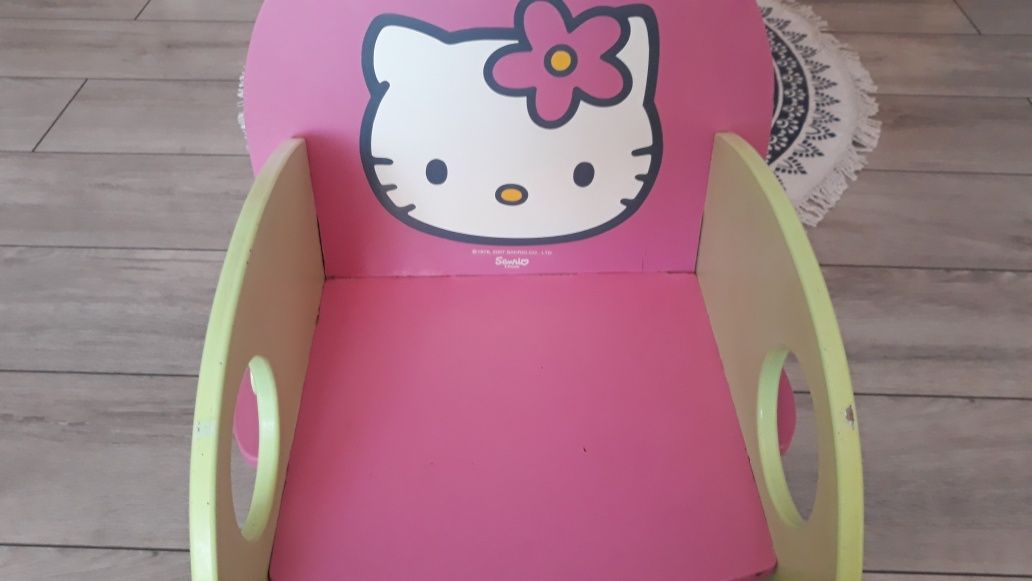 Krzesełko krzesło dla dzieci Hello Kitty