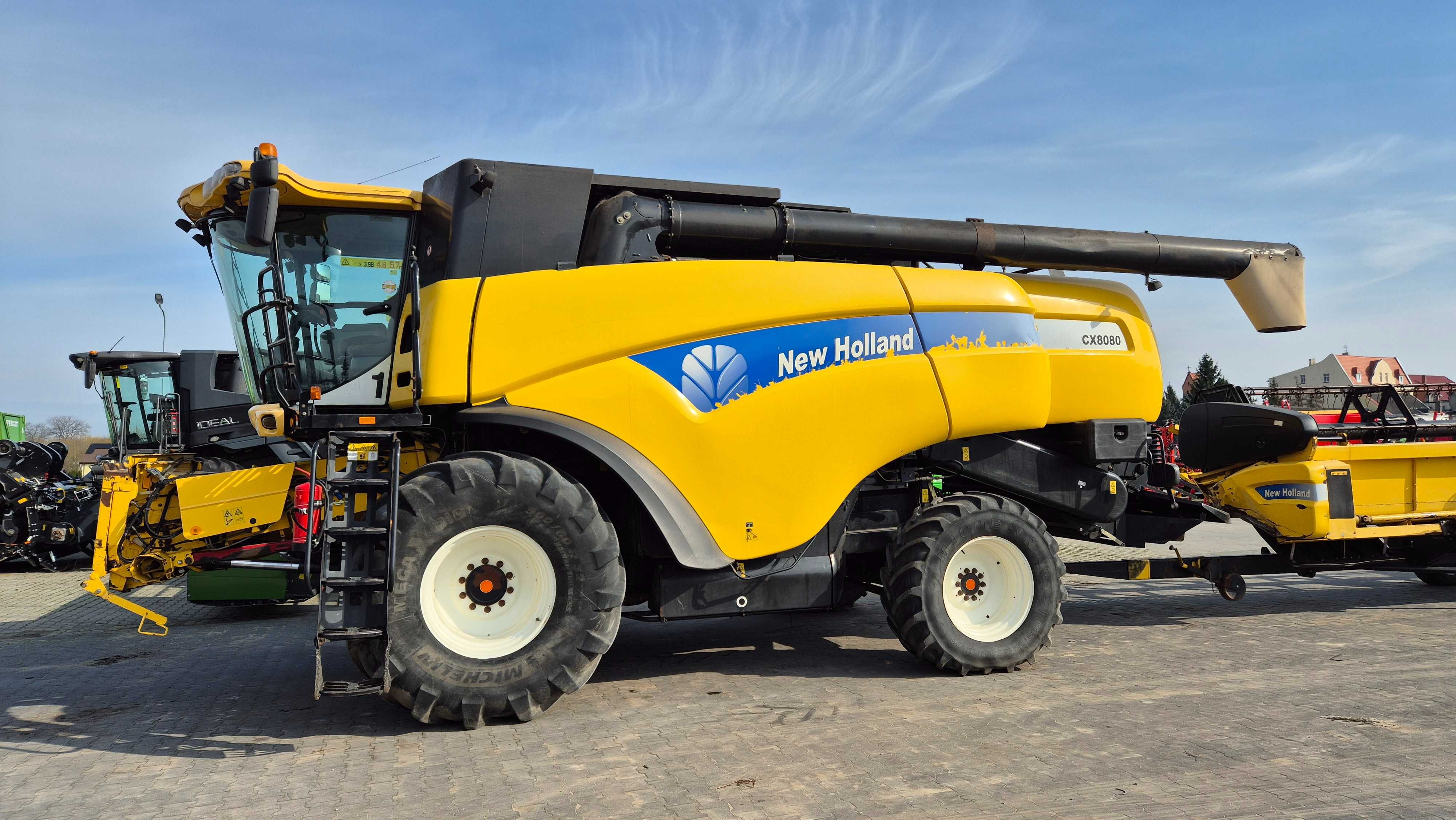 Kombajn zbożowy NEW HOLLAND CX8080