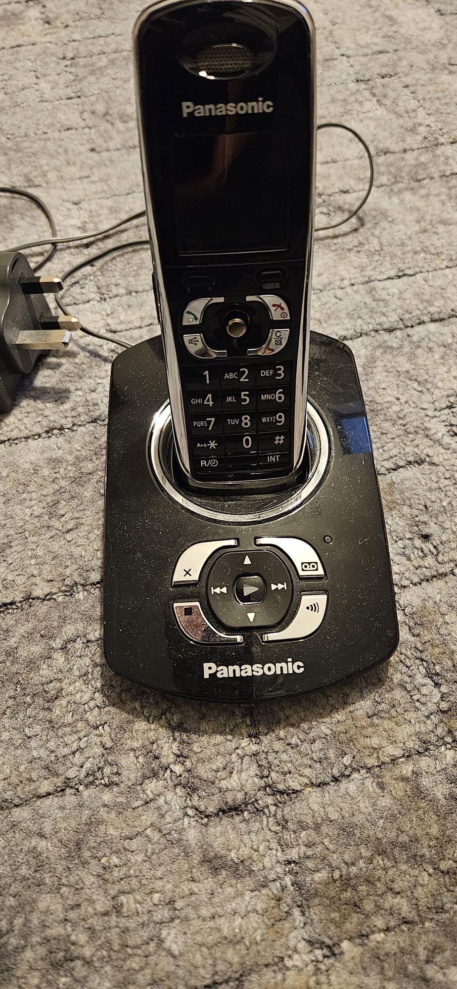 Telefon panasonic kx-tg8321e, 4 słuchawki