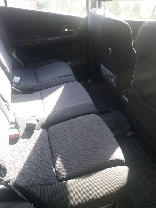 Тойота корола версо 2003р