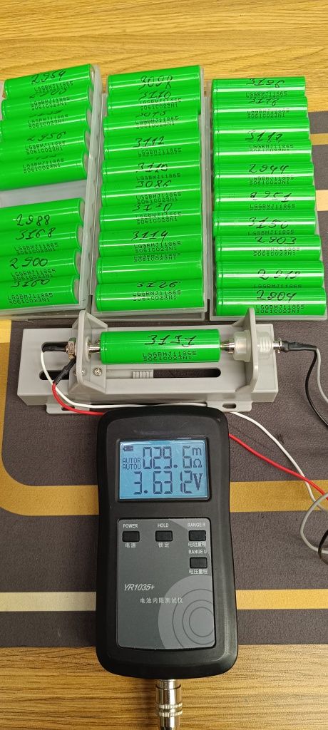 Акумулятори 18650 Li-Ion LG LGDBMJ11865 (2900-3100mAh)