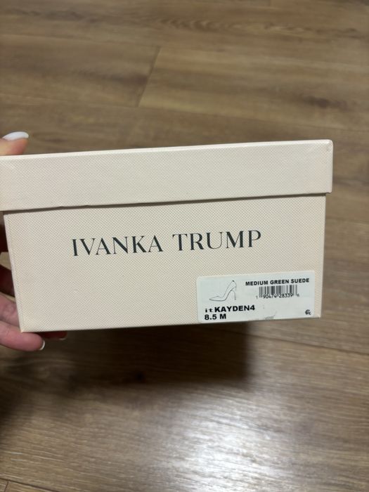 Туфлі Ivanka Trump замша 38 розмір