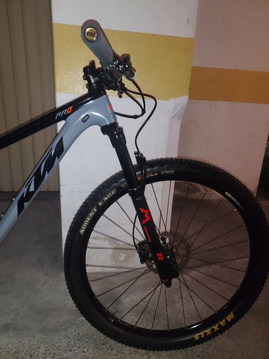 Bicicleta KTM como nova. Pouco uso. Roda 29.