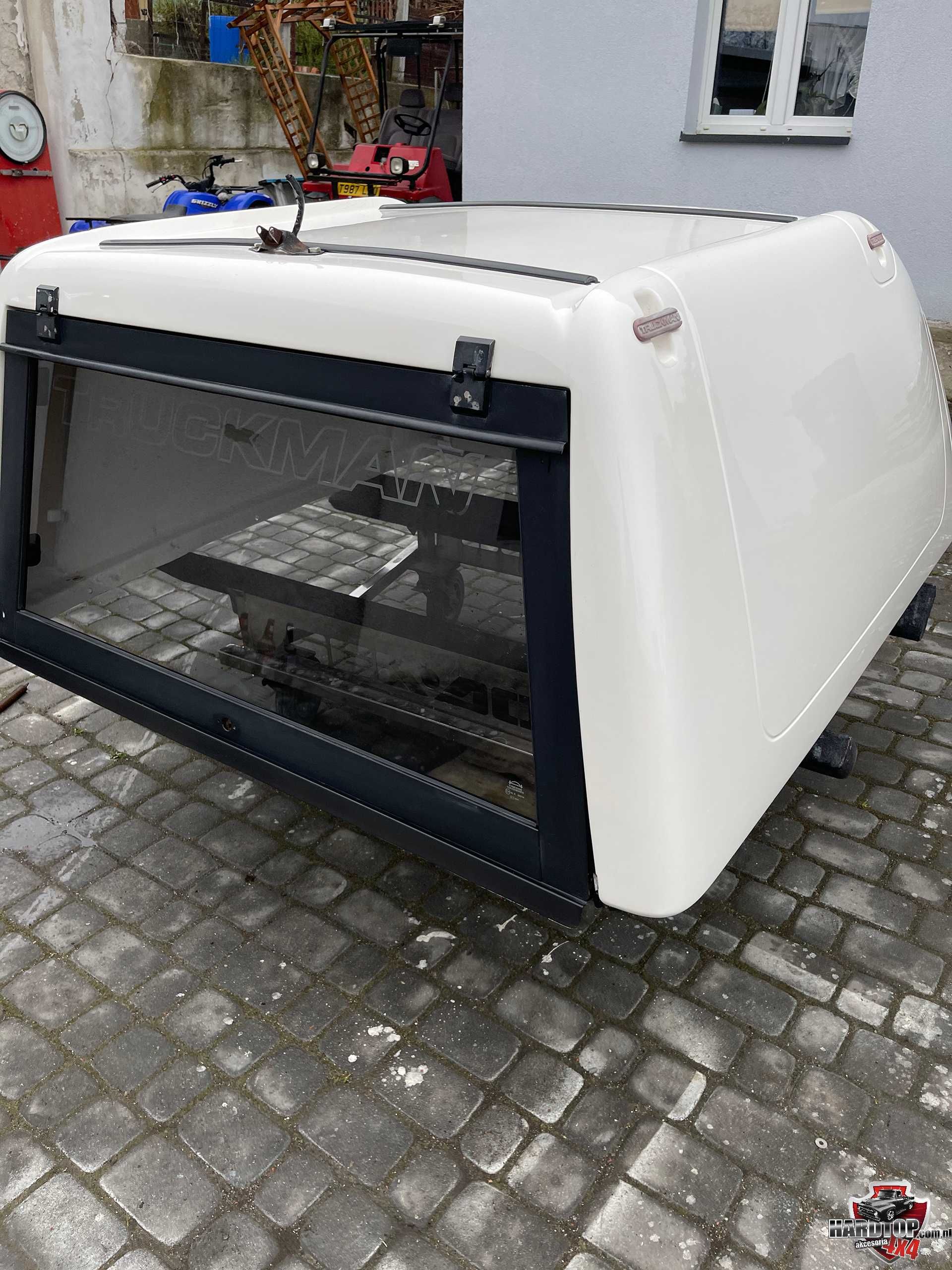 Zabudowa Toyota Hilux, WYSOKA, hardtop