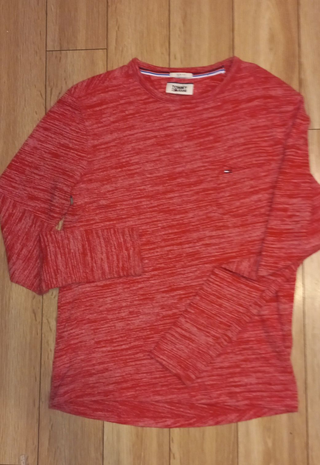 Sweter damski S Tommy Jeans Hilfiger czerwony melanż