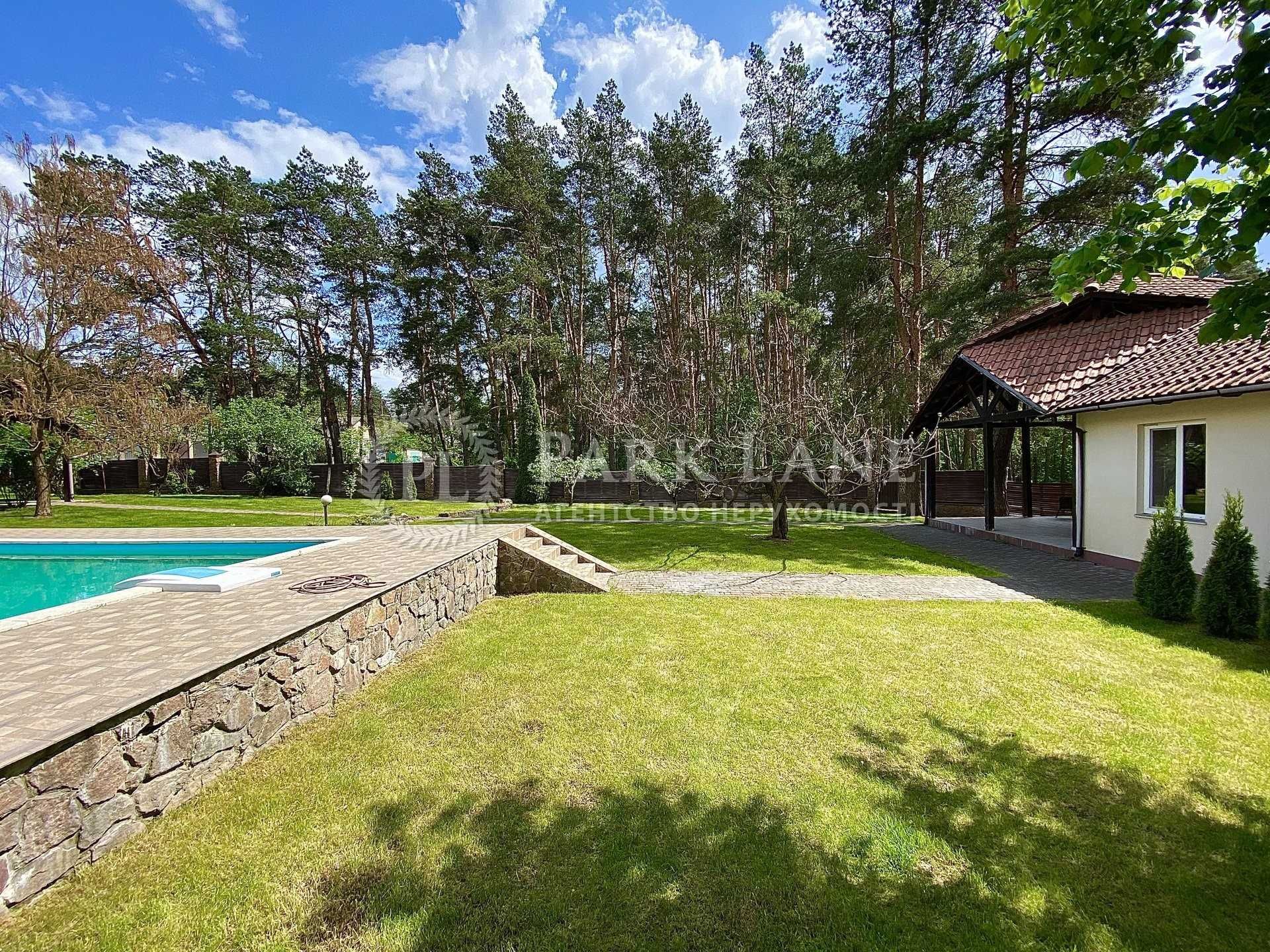 Дом с бассейном возле леса. 400 м.кв. Кременище. Лесники.