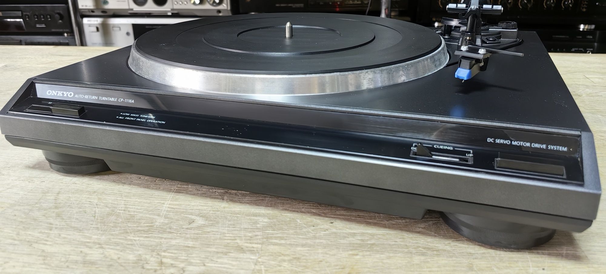 Вініловий програвач Onkyo CP-1116A