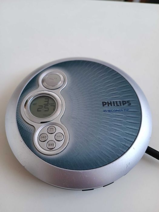 Odtwarzacz CD Phillips Ax2411