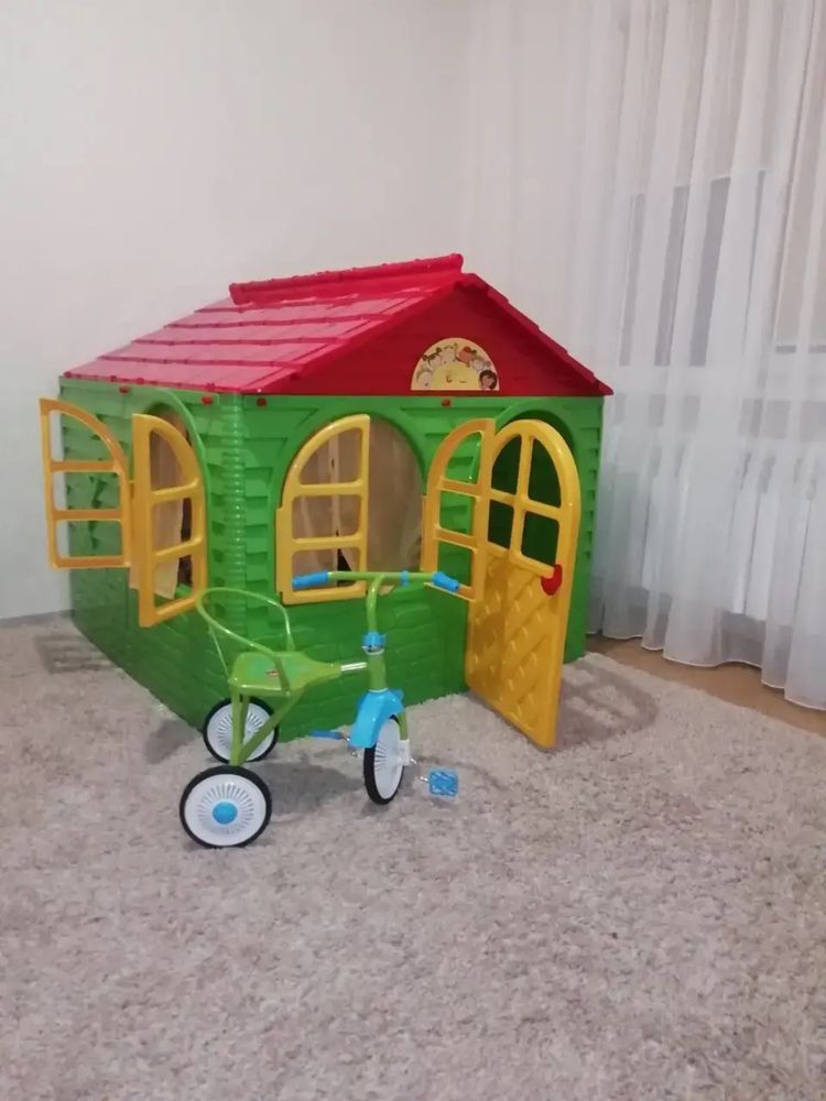 Дитячий ігровий пластиковий будиночок зі шторками/Детский домик