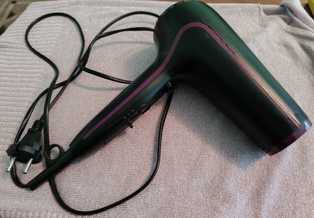 Фен Philips ThermoProtect 2100 W Ionic