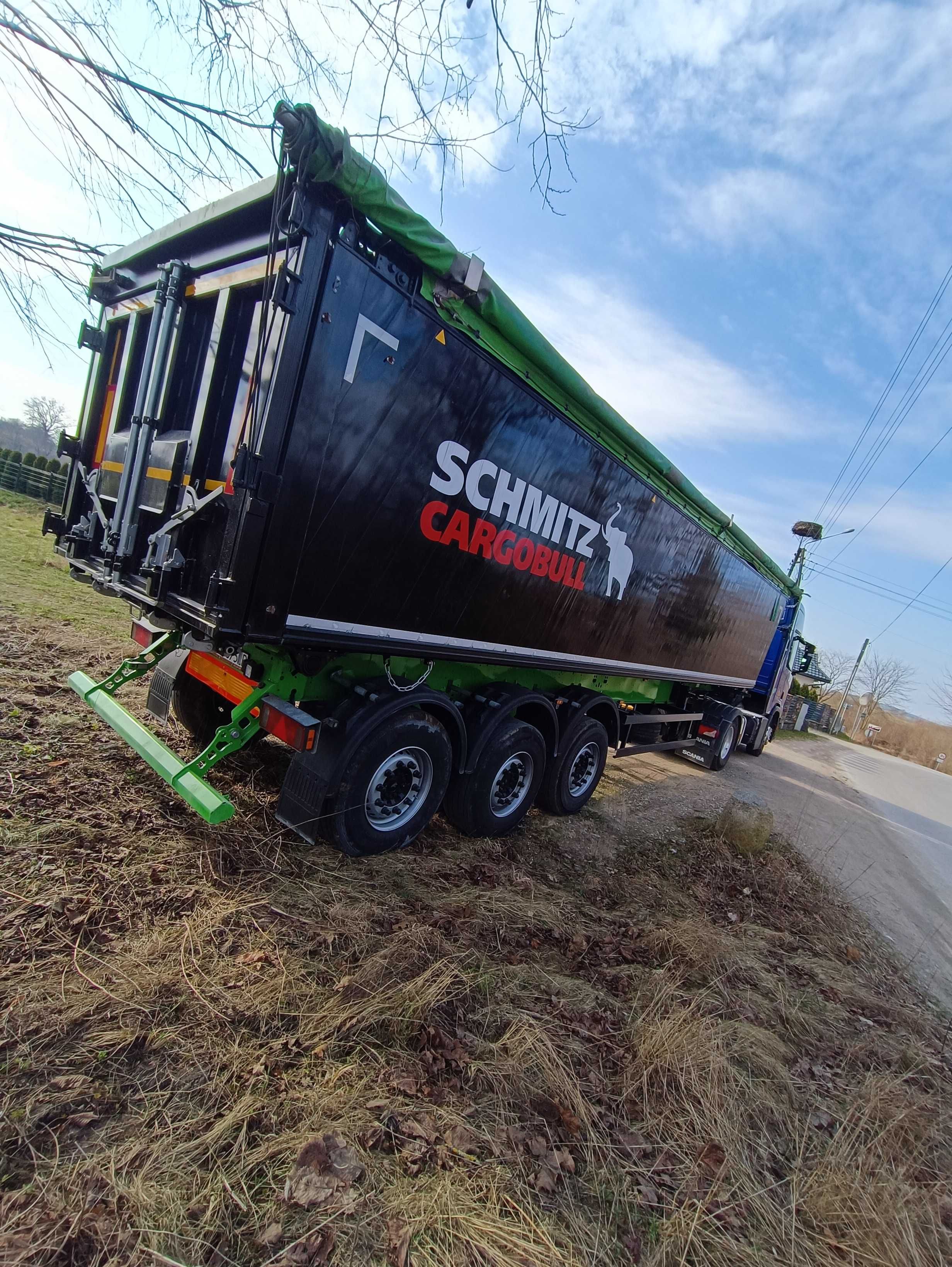 Usługi Transportowe / Wielofunkcyjna wywrotka