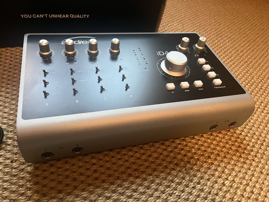 Placa de som Audient ID 44