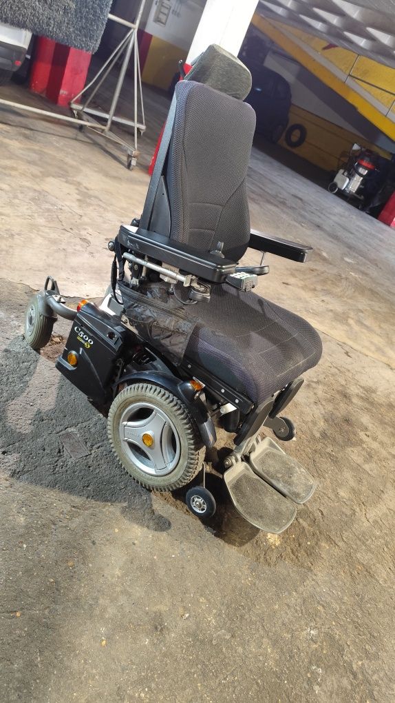 Cadeira de Rodas Permobil C500 Corpus II Low Rider Semi-nova