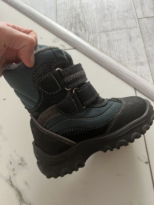 Черевики на мембрані Floare