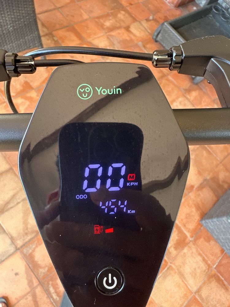 Trotinette novo em perfeito estado está na garantia